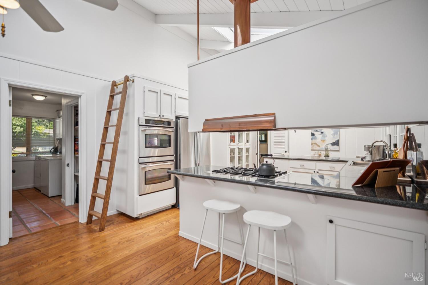 Detail Gallery Image 22 of 48 For 497 Fairway Dr, Novato,  CA 94949 - 4 Beds | 2 Baths