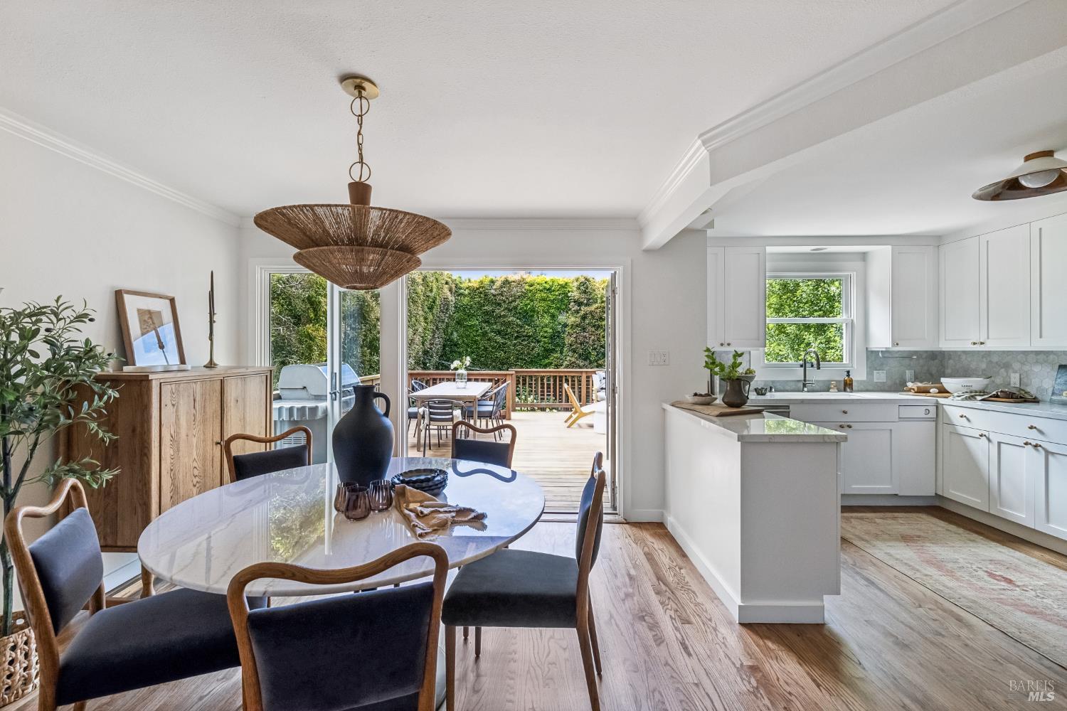 Detail Gallery Image 9 of 39 For 44 Catalpa Ave, Mill Valley,  CA 94941 - 3 Beds | 2 Baths