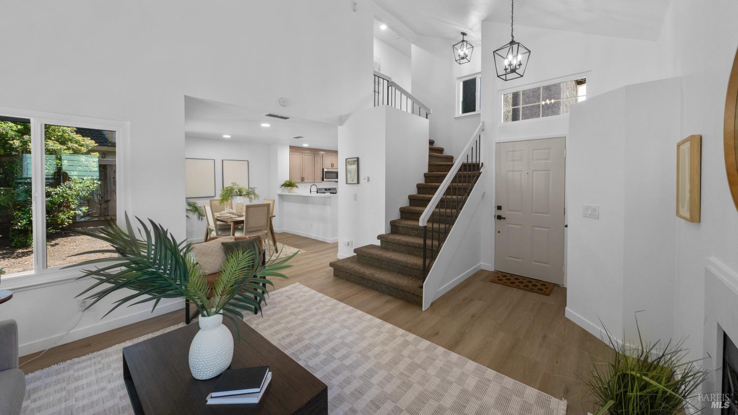 Detail Gallery Image 9 of 30 For 873 Knights Cir, Vallejo,  CA 94591 - 3 Beds | 2/1 Baths