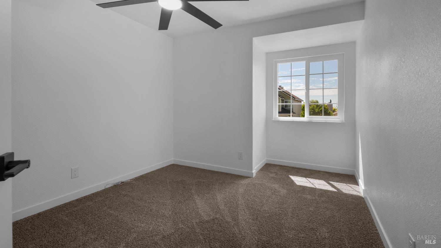 Detail Gallery Image 22 of 30 For 873 Knights Cir, Vallejo,  CA 94591 - 3 Beds | 2/1 Baths