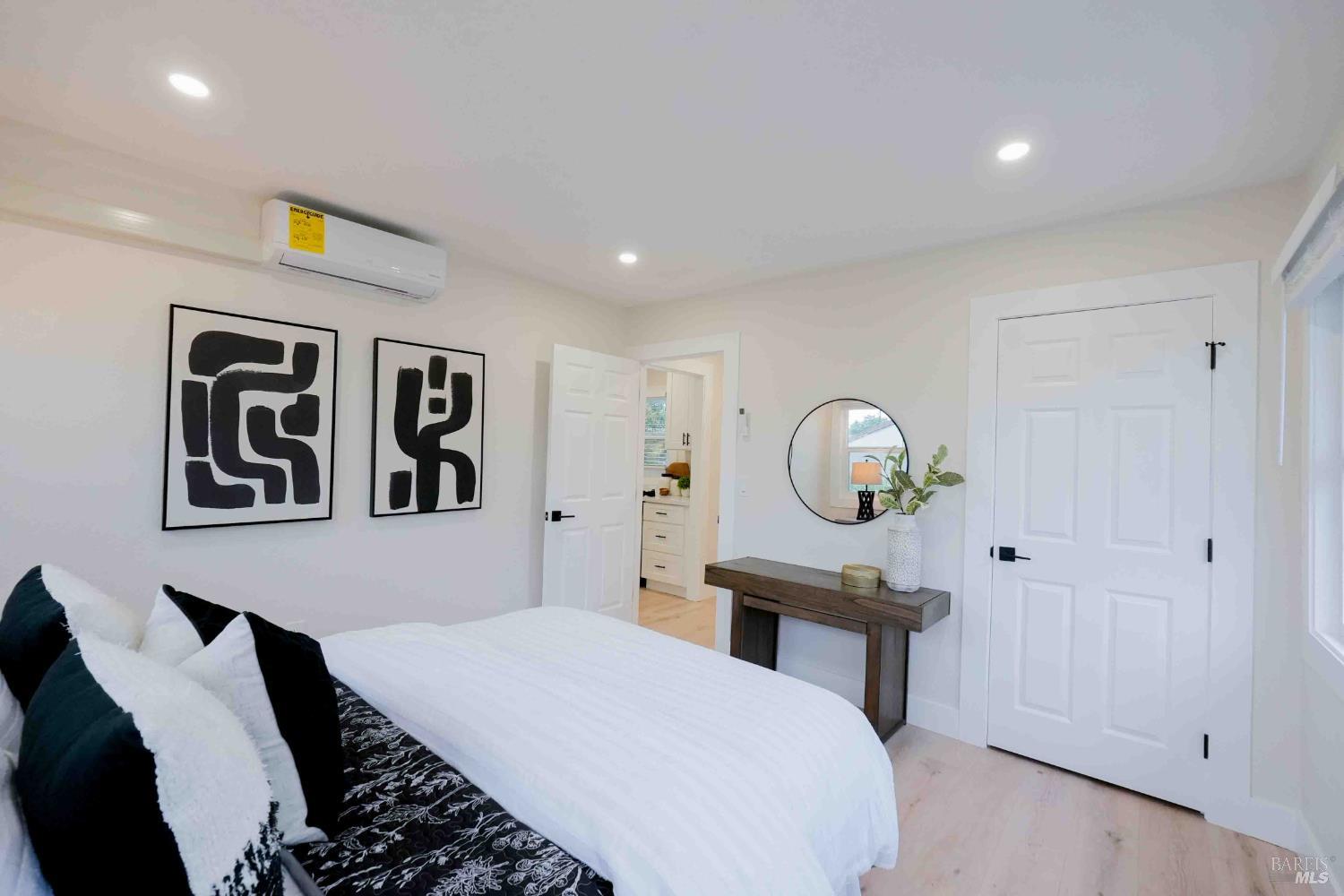 Detail Gallery Image 25 of 46 For 700 Springs Rd, Vallejo,  CA 94590 - 2 Beds | 1 Baths