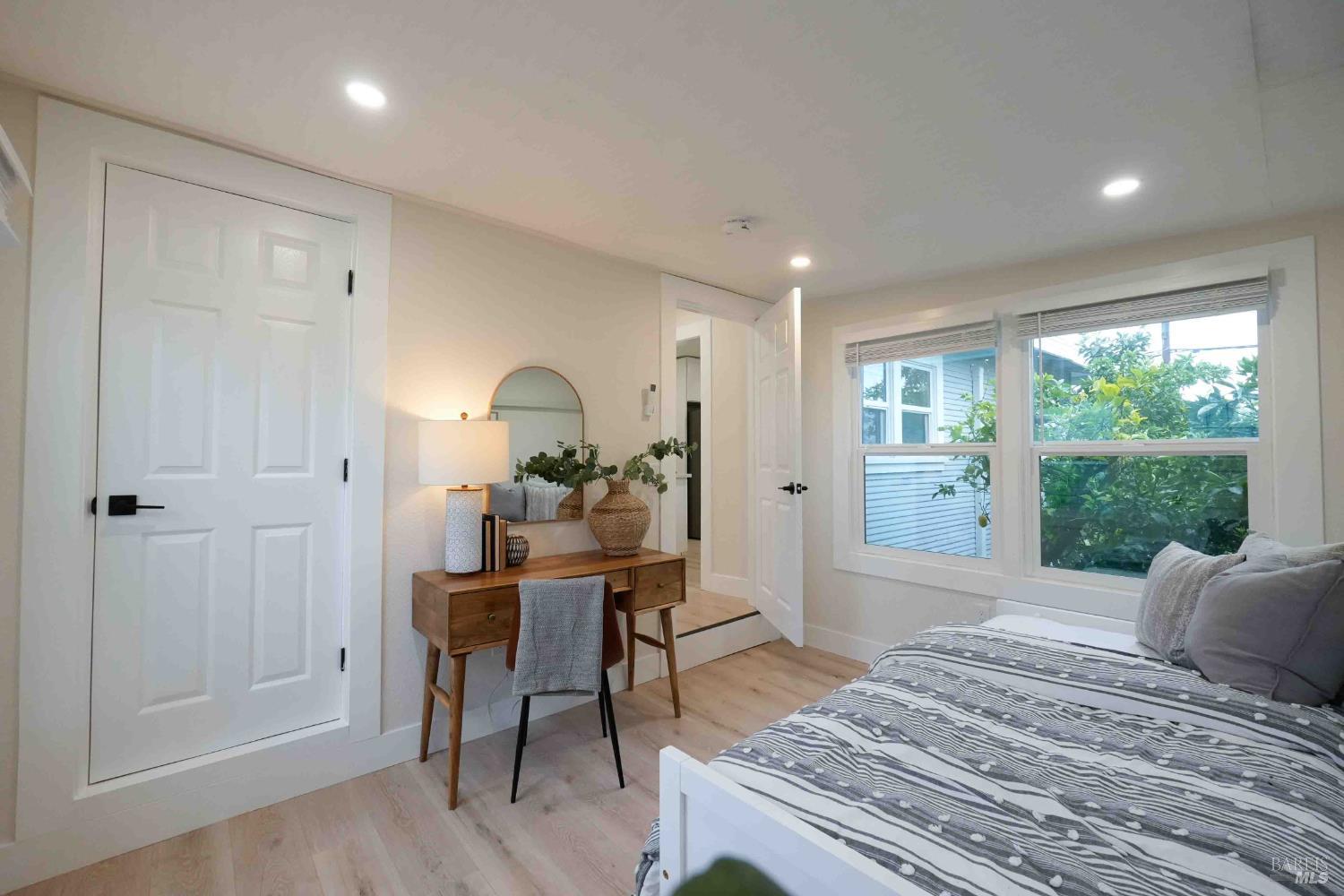 Detail Gallery Image 29 of 46 For 700 Springs Rd, Vallejo,  CA 94590 - 2 Beds | 1 Baths