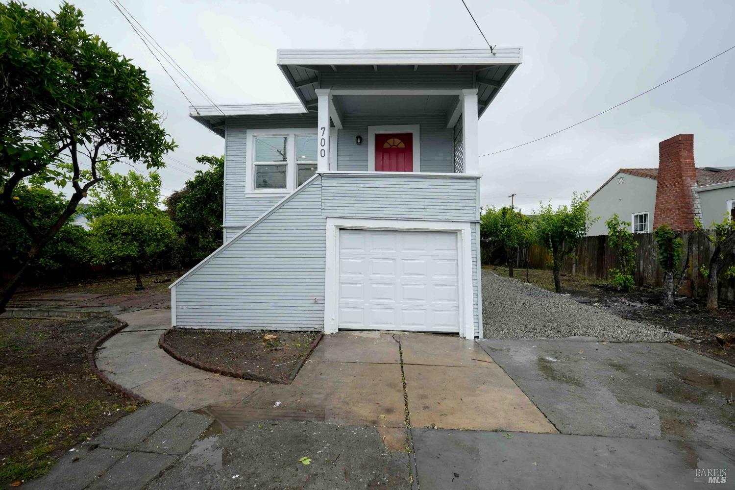 Detail Gallery Image 2 of 46 For 700 Springs Rd, Vallejo,  CA 94590 - 2 Beds | 1 Baths