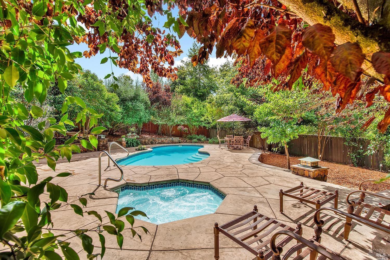 5739 Owls Nest Drive photo 2