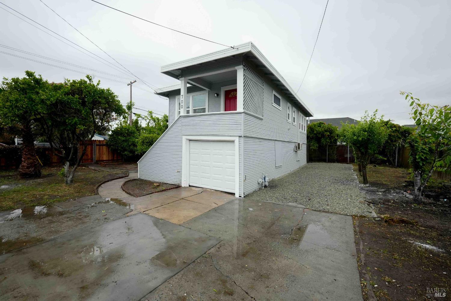 Detail Gallery Image 3 of 46 For 700 Springs Rd, Vallejo,  CA 94590 - 2 Beds | 1 Baths