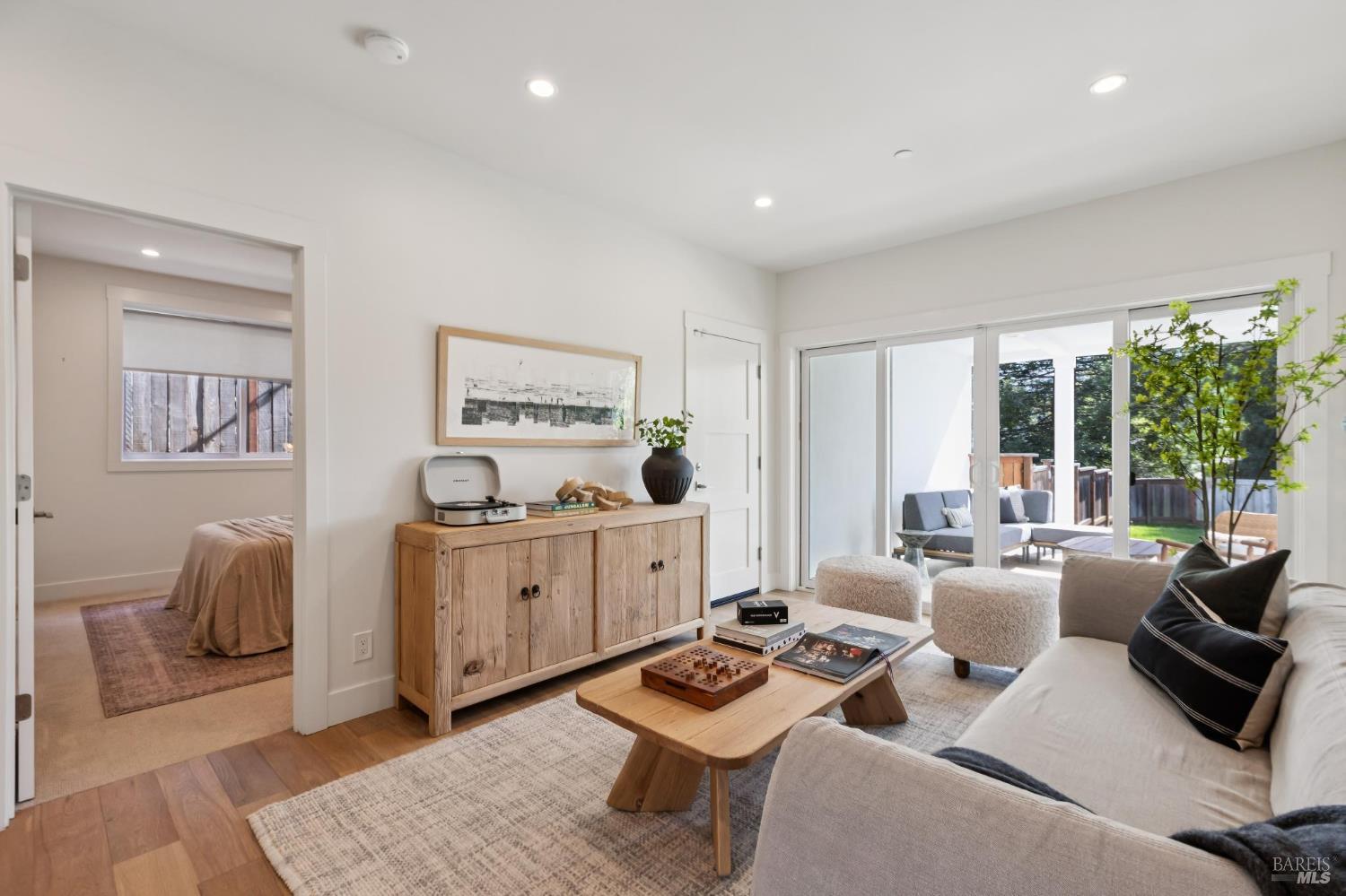 Detail Gallery Image 32 of 42 For 31 Alvarado Ave, Mill Valley,  CA 94941 - 4 Beds | 3 Baths