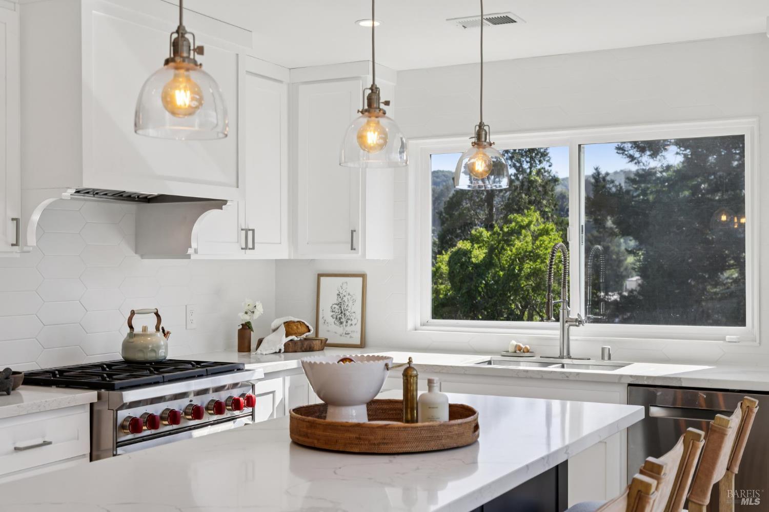 Detail Gallery Image 15 of 42 For 31 Alvarado Ave, Mill Valley,  CA 94941 - 4 Beds | 3 Baths