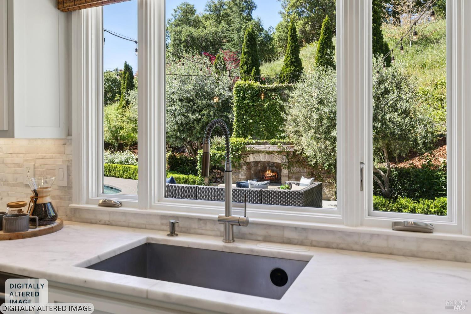 Detail Gallery Image 9 of 88 For 43 Oak Valley Dr, Novato,  CA 94947 - 5 Beds | 3 Baths