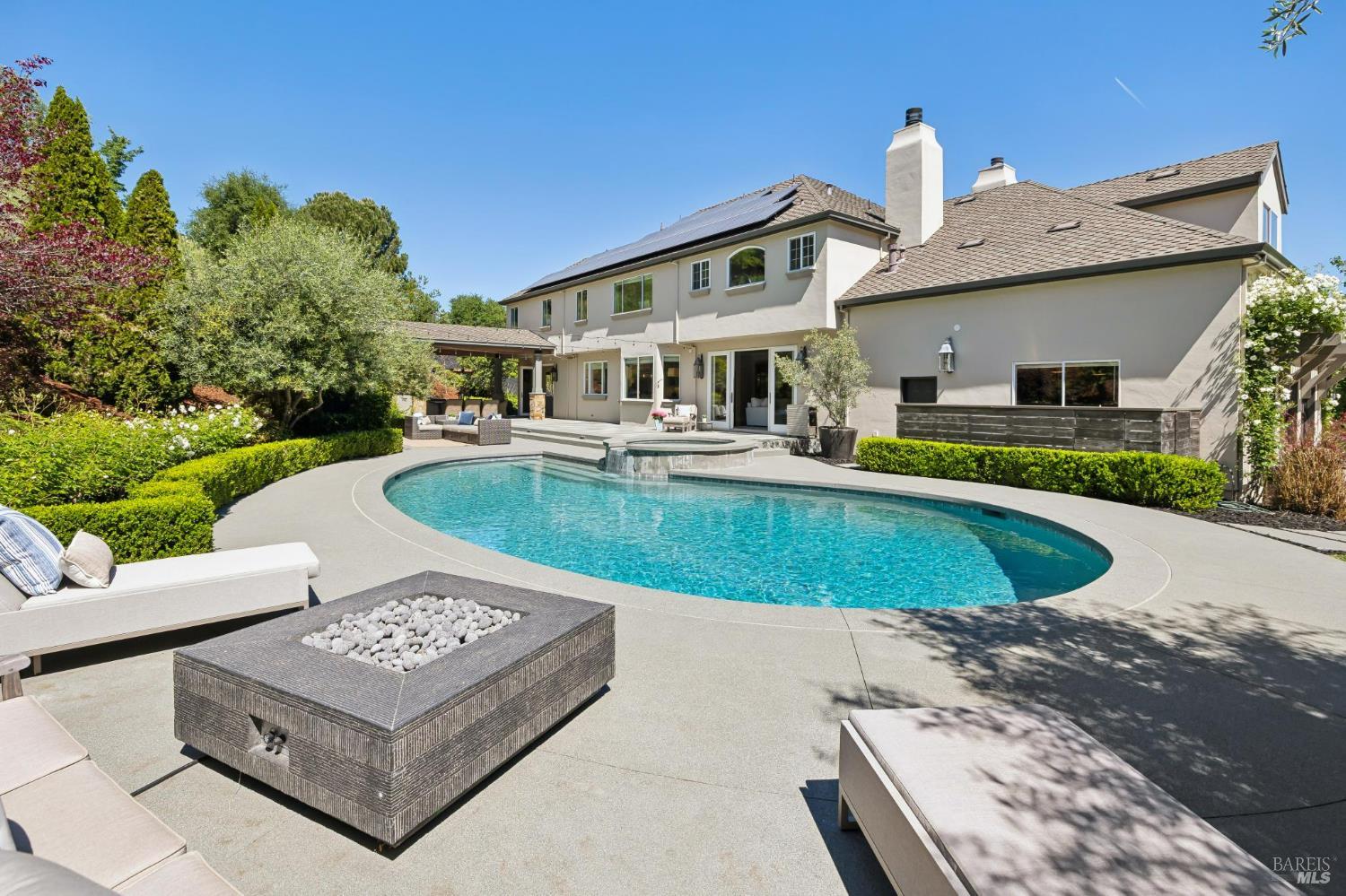 Detail Gallery Image 86 of 88 For 43 Oak Valley Dr, Novato,  CA 94947 - 5 Beds | 3 Baths