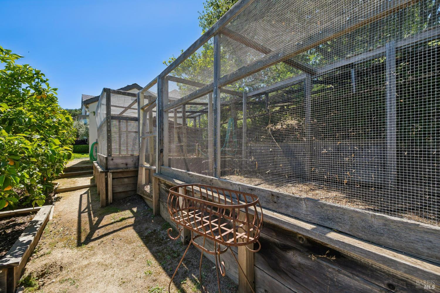 Detail Gallery Image 69 of 88 For 43 Oak Valley Dr, Novato,  CA 94947 - 5 Beds | 3 Baths