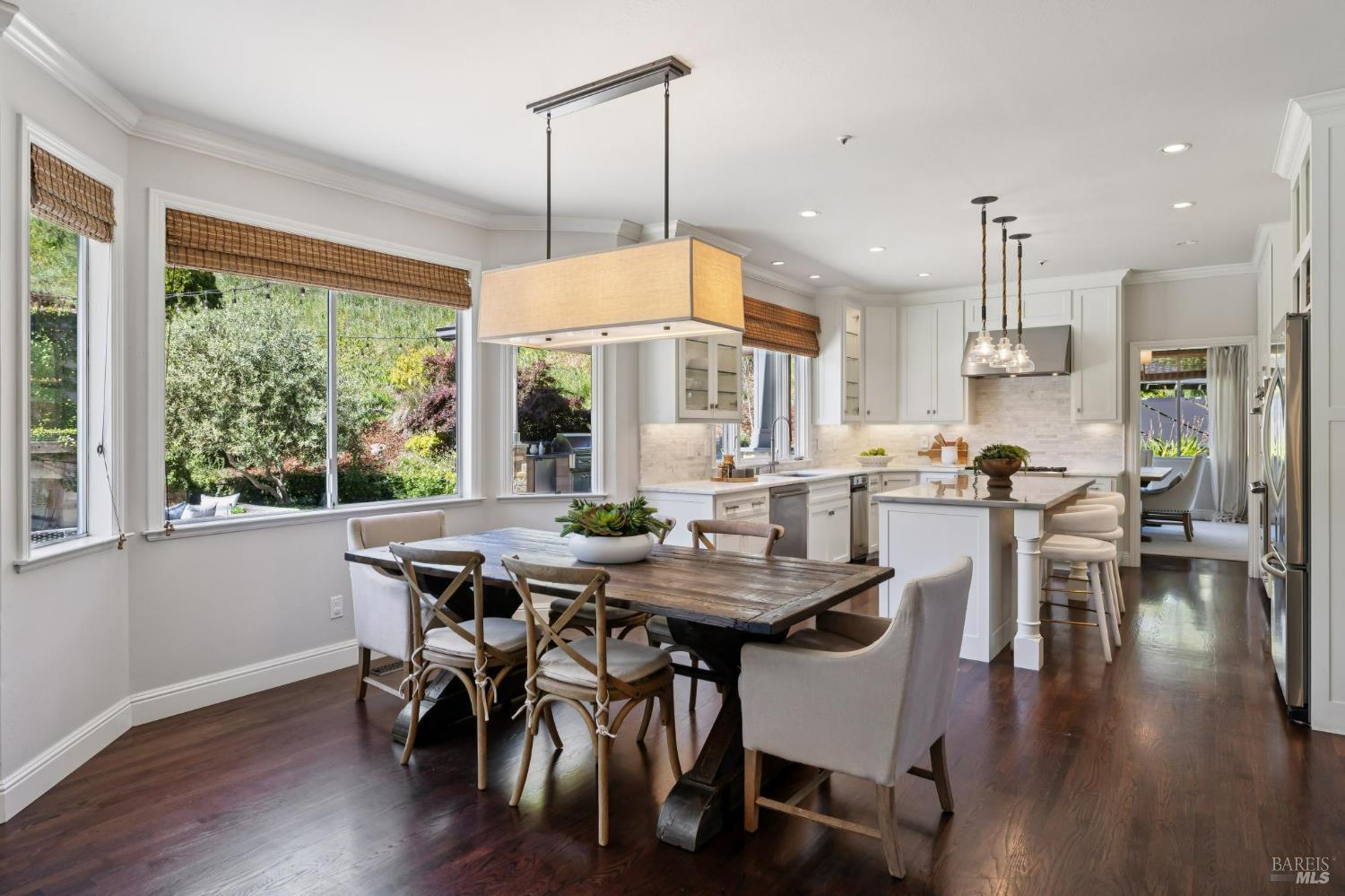 Detail Gallery Image 49 of 88 For 43 Oak Valley Dr, Novato,  CA 94947 - 5 Beds | 3 Baths