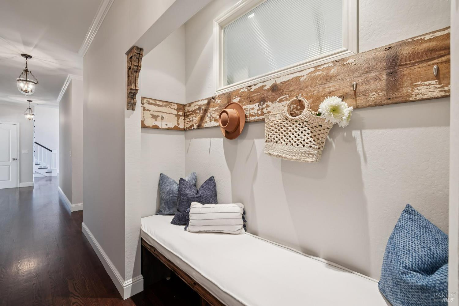 Detail Gallery Image 65 of 88 For 43 Oak Valley Dr, Novato,  CA 94947 - 5 Beds | 3 Baths