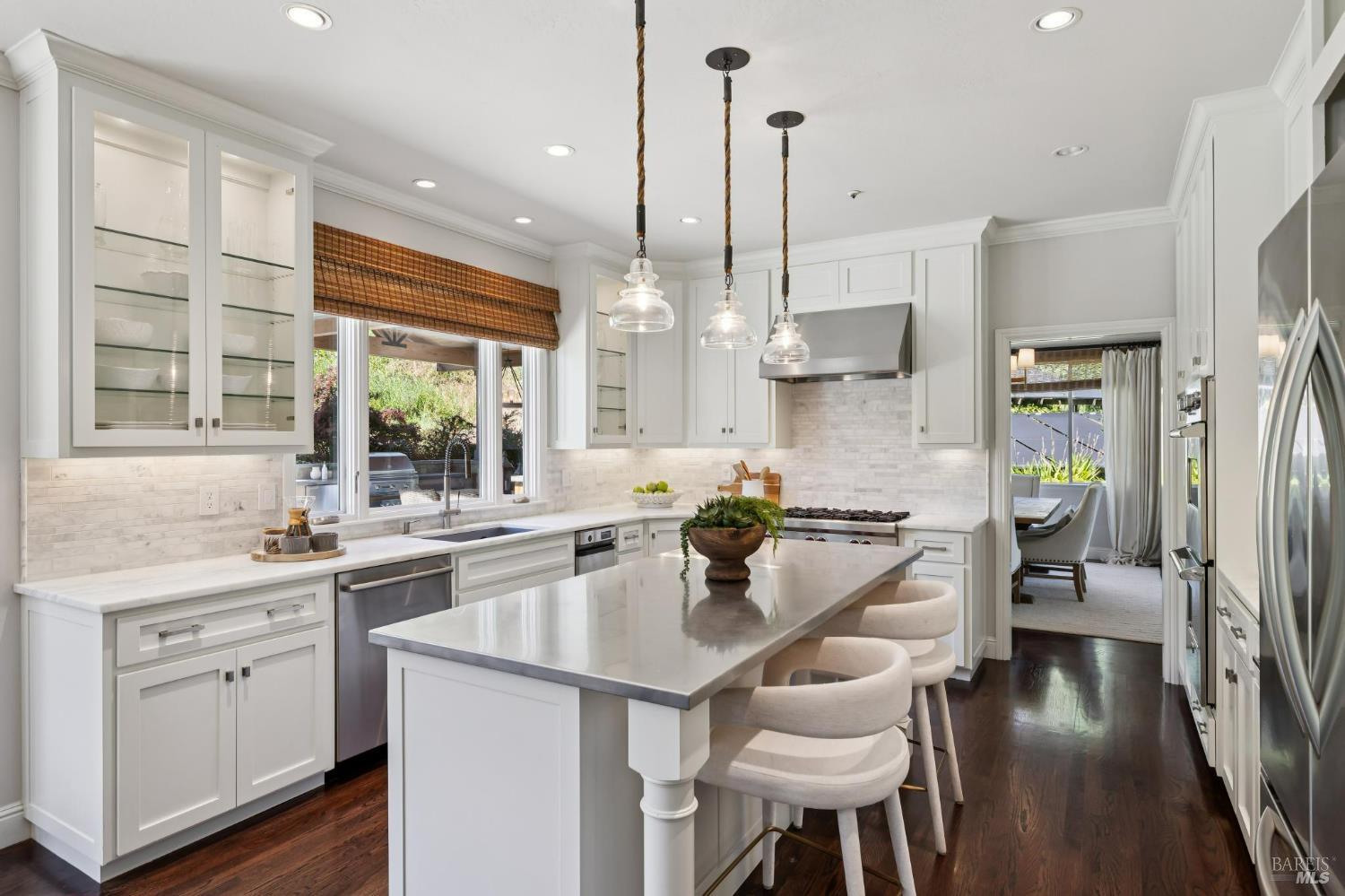 Detail Gallery Image 48 of 88 For 43 Oak Valley Dr, Novato,  CA 94947 - 5 Beds | 3 Baths