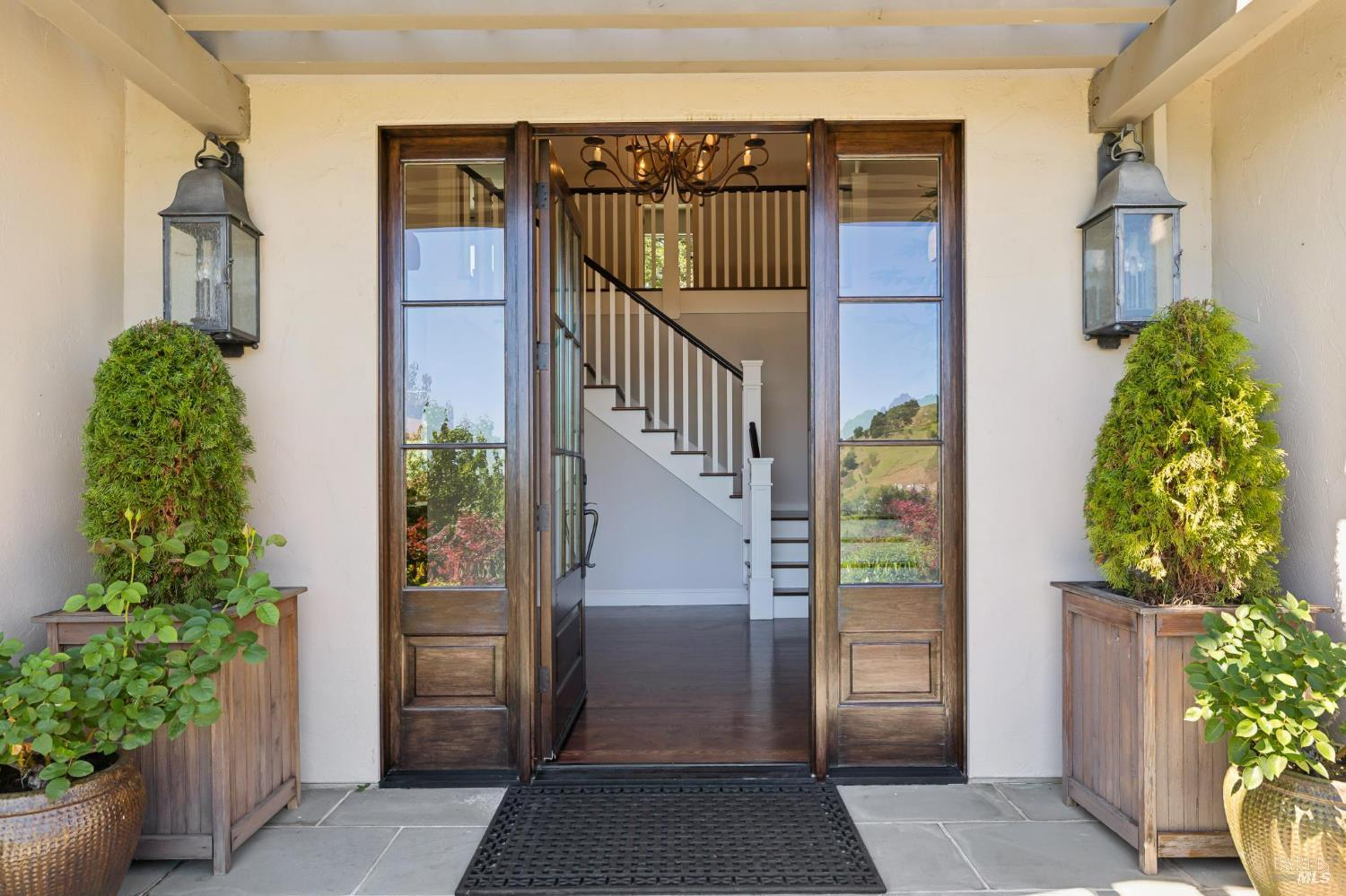 Detail Gallery Image 40 of 88 For 43 Oak Valley Dr, Novato,  CA 94947 - 5 Beds | 3 Baths