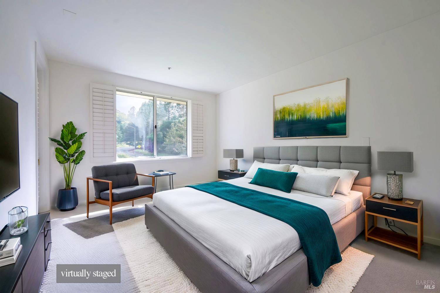 Detail Gallery Image 5 of 22 For 100 Deer Valley Rd 3g,  San Rafael,  CA 94903 - 2 Beds | 2 Baths