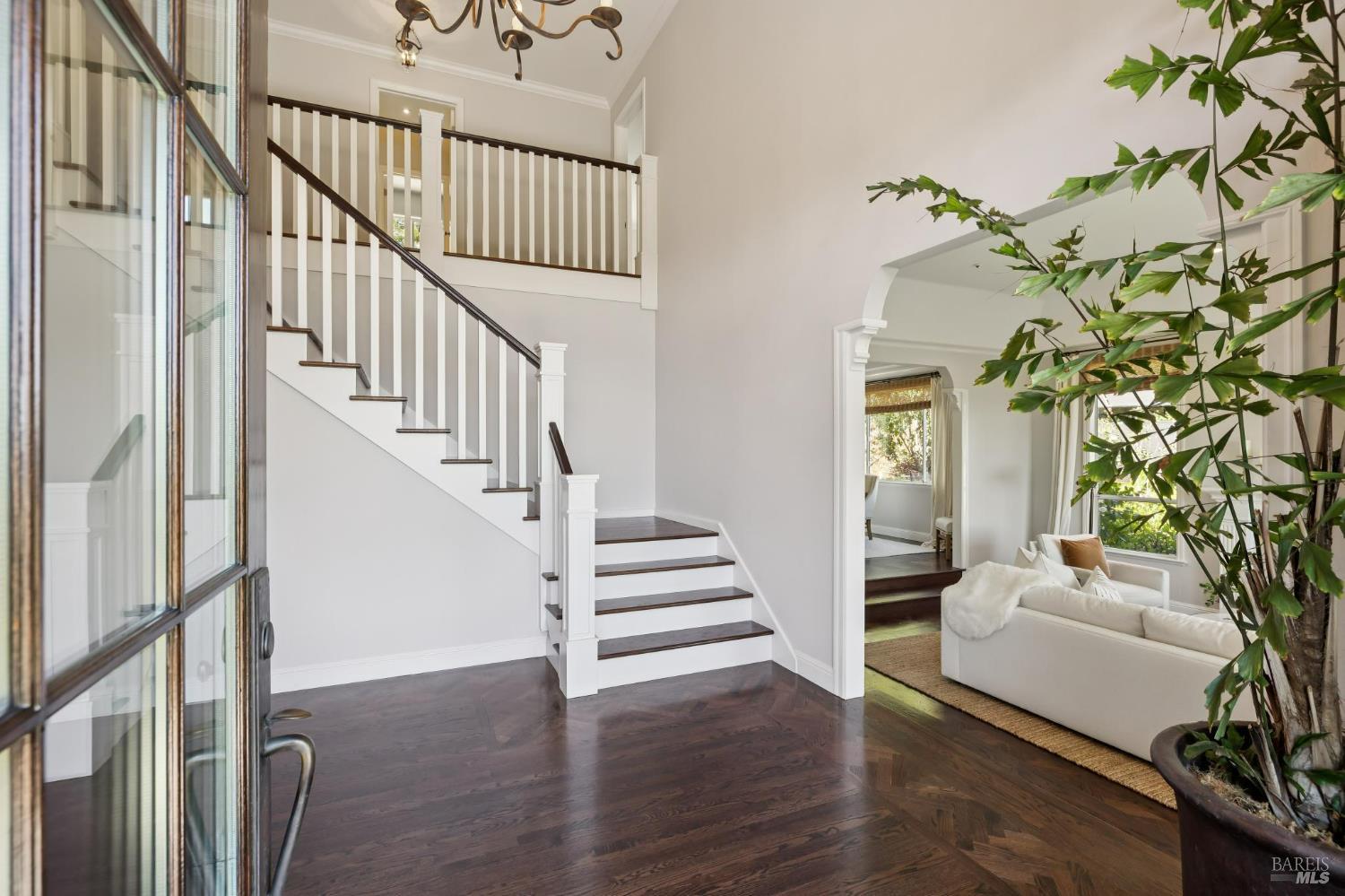 Detail Gallery Image 41 of 88 For 43 Oak Valley Dr, Novato,  CA 94947 - 5 Beds | 3 Baths