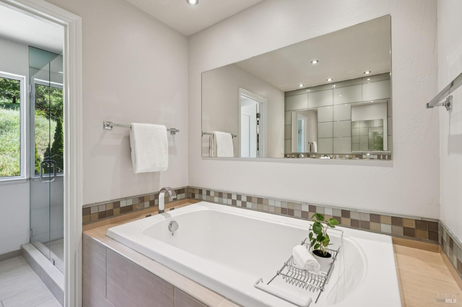 Detail Gallery Image 59 of 88 For 43 Oak Valley Dr, Novato,  CA 94947 - 5 Beds | 3 Baths