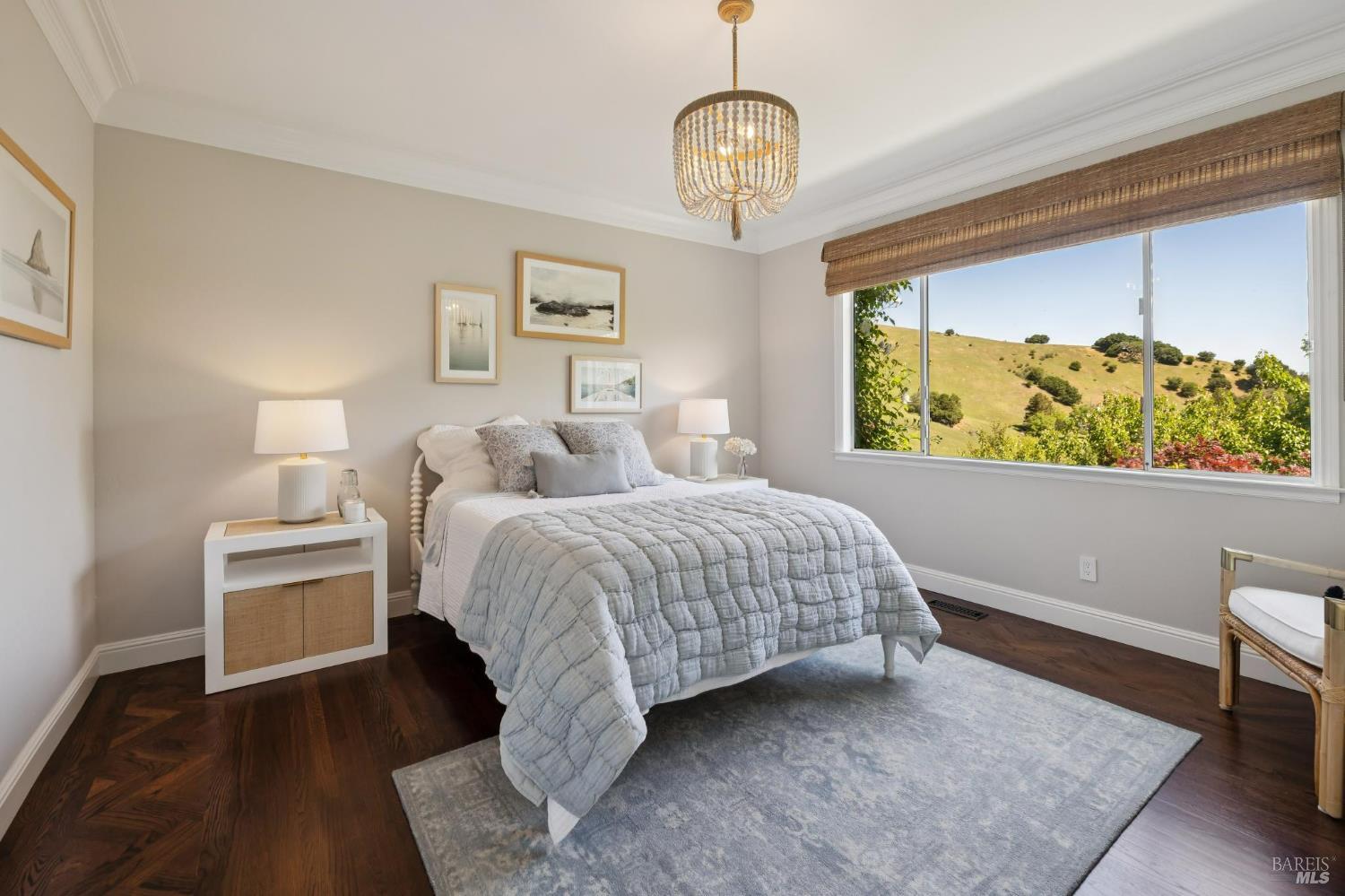 Detail Gallery Image 23 of 88 For 43 Oak Valley Dr, Novato,  CA 94947 - 5 Beds | 3 Baths