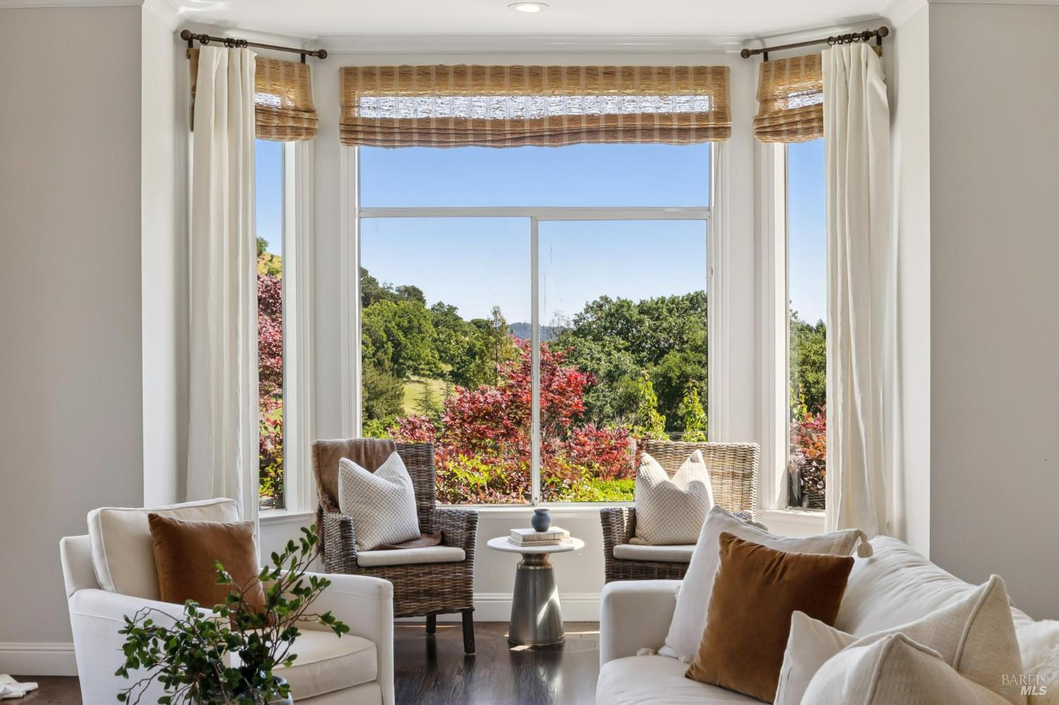 Detail Gallery Image 42 of 88 For 43 Oak Valley Dr, Novato,  CA 94947 - 5 Beds | 3 Baths