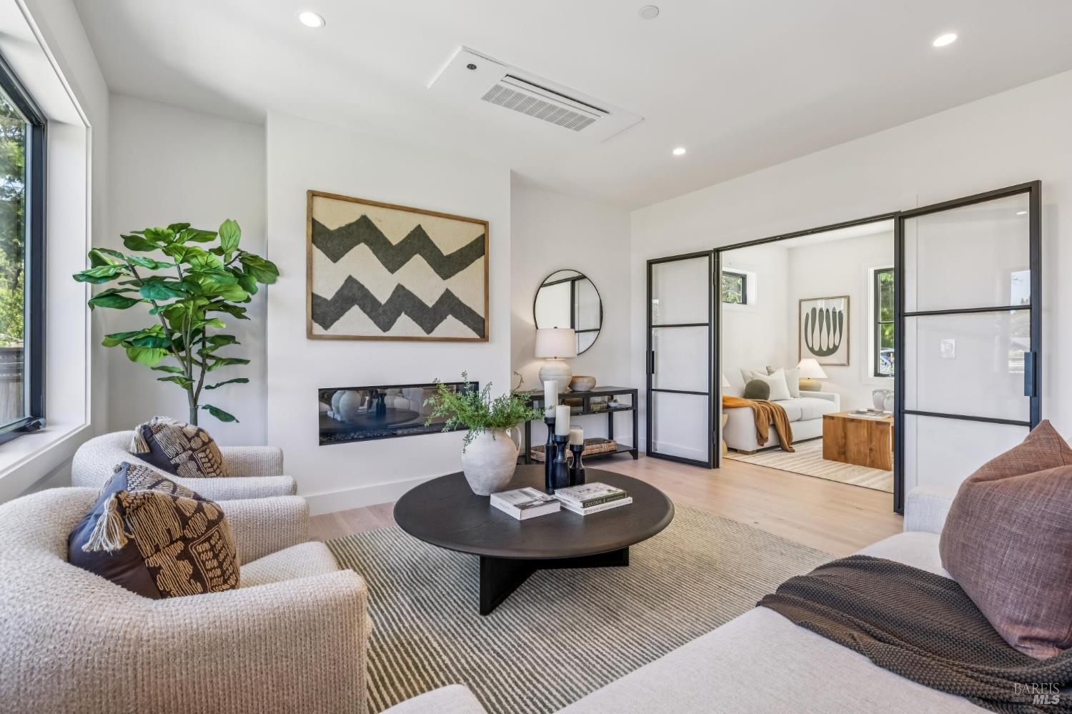 Detail Gallery Image 13 of 73 For 308 Marin Ave, Mill Valley,  CA 94941 - 4 Beds | 3/1 Baths