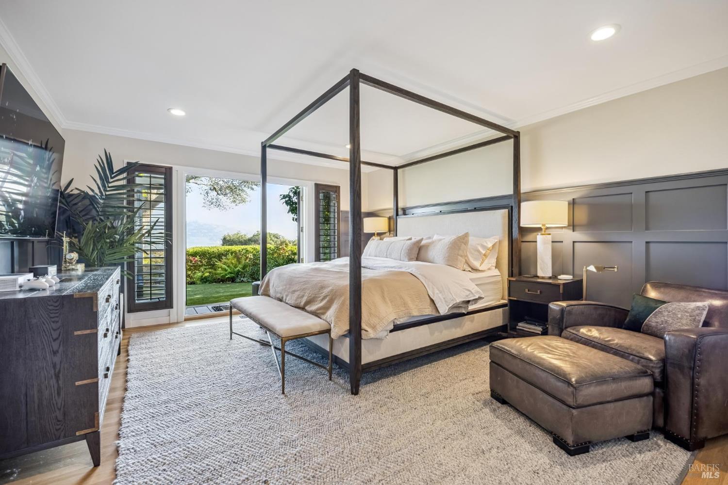 Detail Gallery Image 11 of 25 For 7 Britton Ave, Belvedere,  CA 94920 - 4 Beds | 2/1 Baths