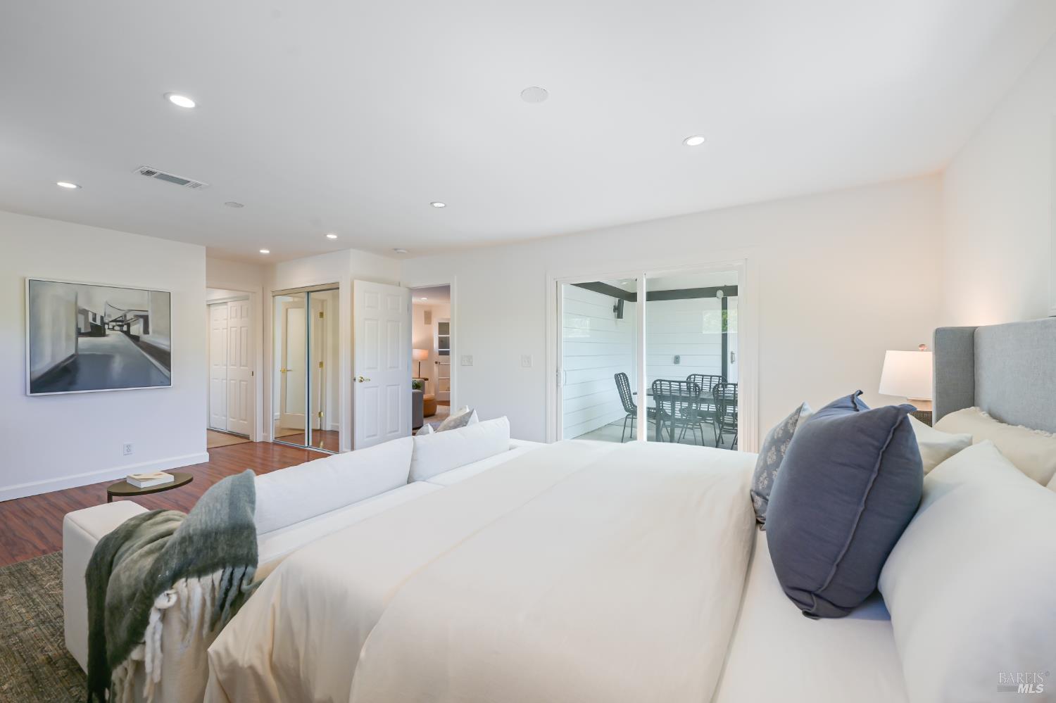 Detail Gallery Image 21 of 44 For 16 Wallace Way, San Rafael,  CA 94903 - 4 Beds | 3 Baths