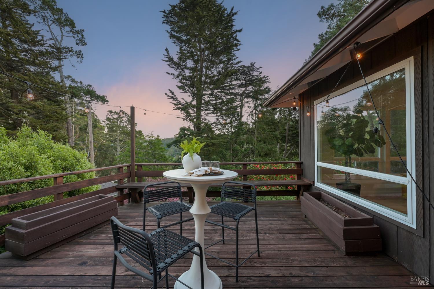 Detail Gallery Image 39 of 47 For 195 Edgewood Ave, Mill Valley,  CA 94941 - 4 Beds | 3 Baths