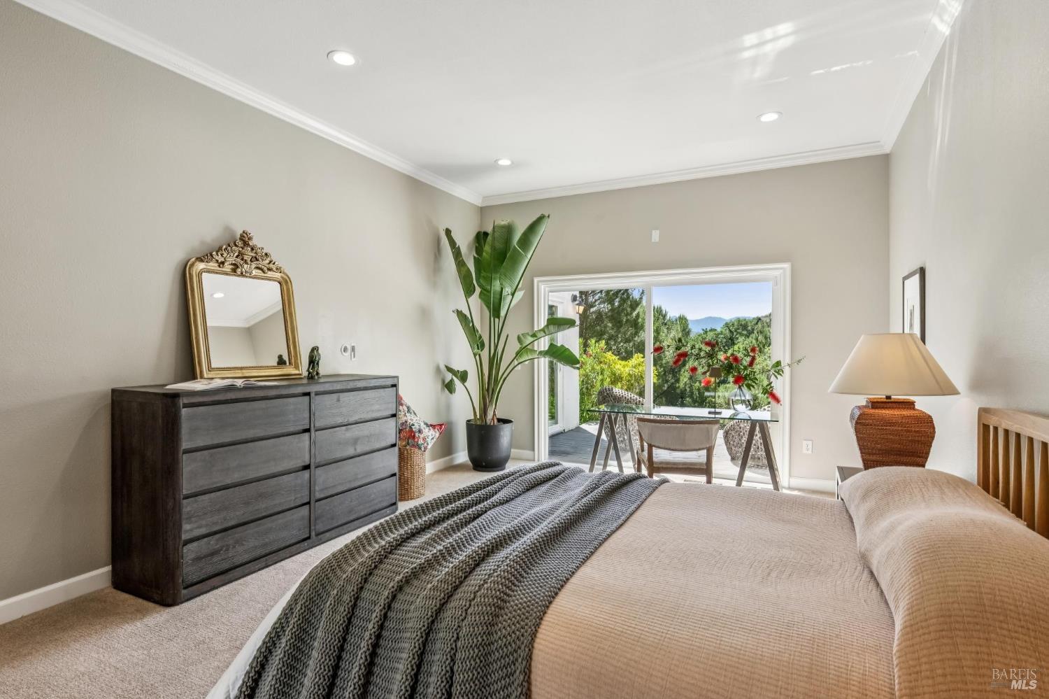 Detail Gallery Image 43 of 56 For 5 Heatherstone Ln, San Rafael,  CA 94903 - 4 Beds | 3 Baths