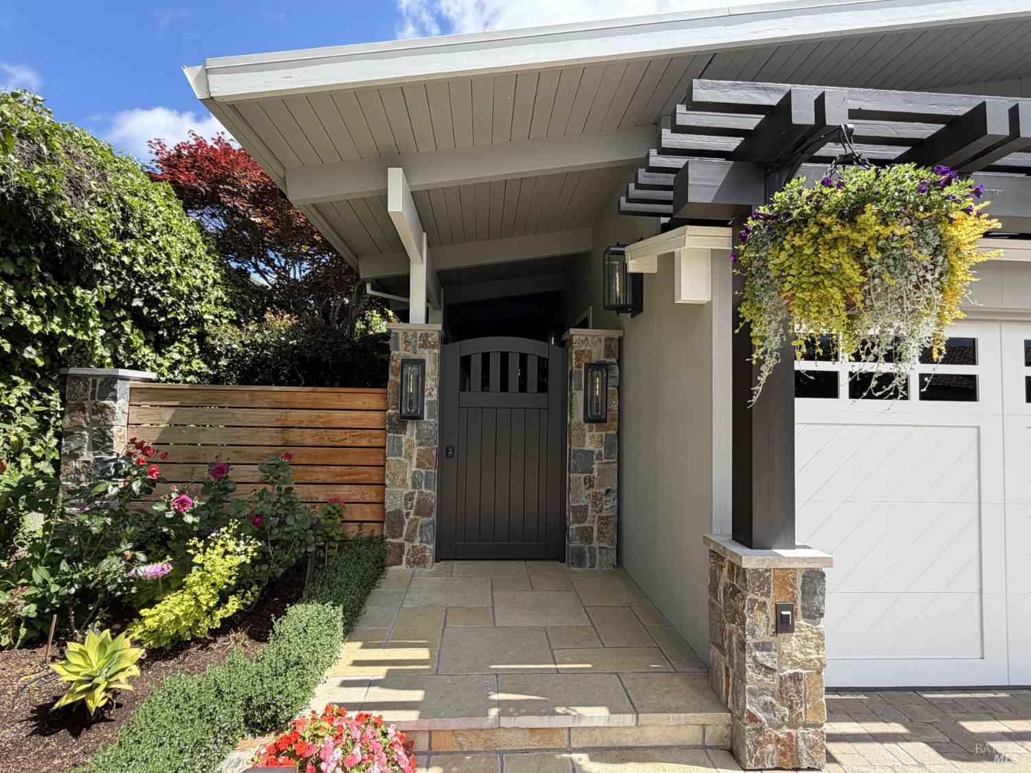 Detail Gallery Image 7 of 25 For 7 Britton Ave, Belvedere,  CA 94920 - 4 Beds | 2/1 Baths