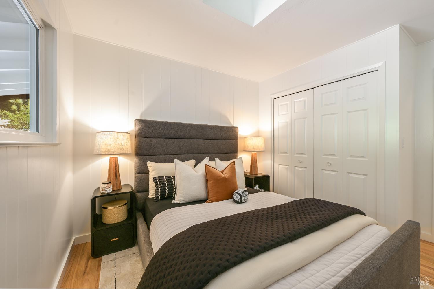 Detail Gallery Image 20 of 47 For 195 Edgewood Ave, Mill Valley,  CA 94941 - 4 Beds | 3 Baths