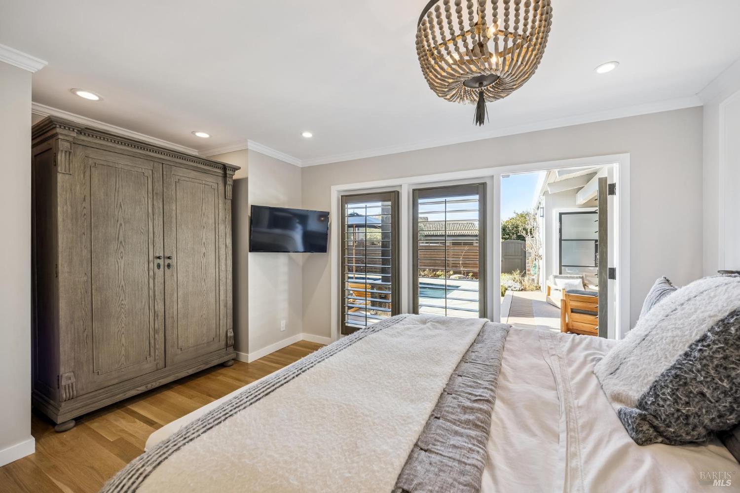 Detail Gallery Image 15 of 25 For 7 Britton Ave, Belvedere,  CA 94920 - 4 Beds | 2/1 Baths