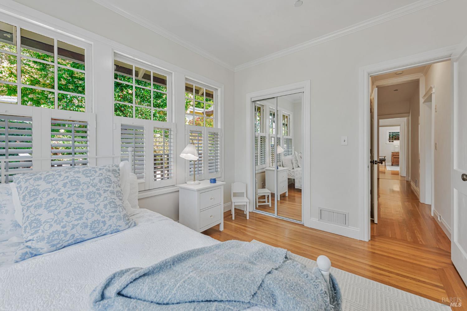 Detail Gallery Image 20 of 34 For 405 Oakdale Ave, Corte Madera,  CA 94925 - 5 Beds | 4/1 Baths