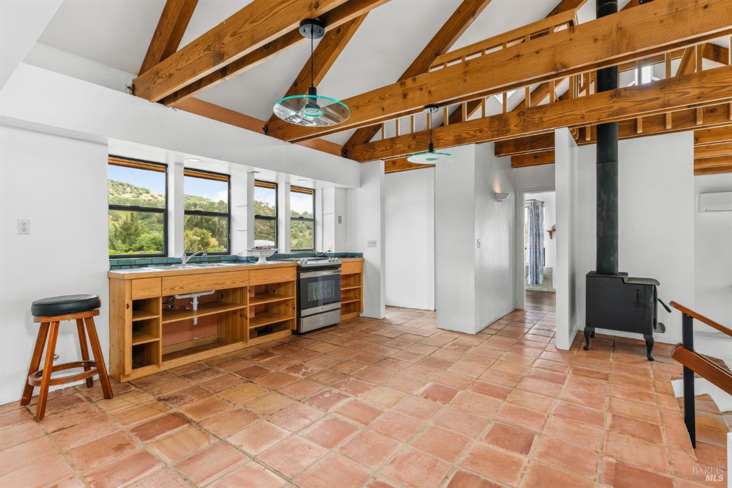 Detail Gallery Image 6 of 46 For 4610 Feliz Creek Rd, Hopland,  CA 95449 - 1 Beds | 1/1 Baths