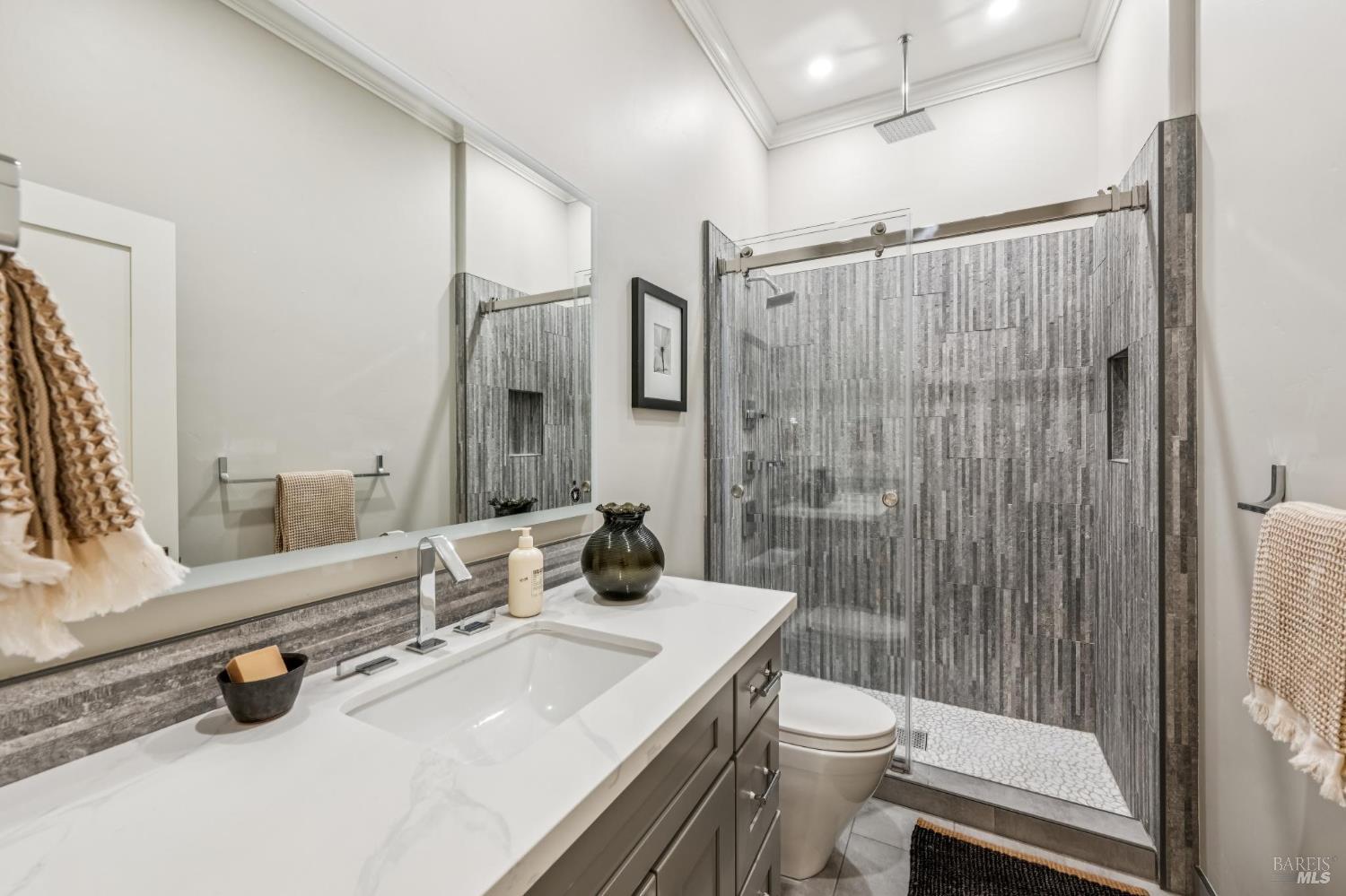 Detail Gallery Image 47 of 56 For 5 Heatherstone Ln, San Rafael,  CA 94903 - 4 Beds | 3 Baths