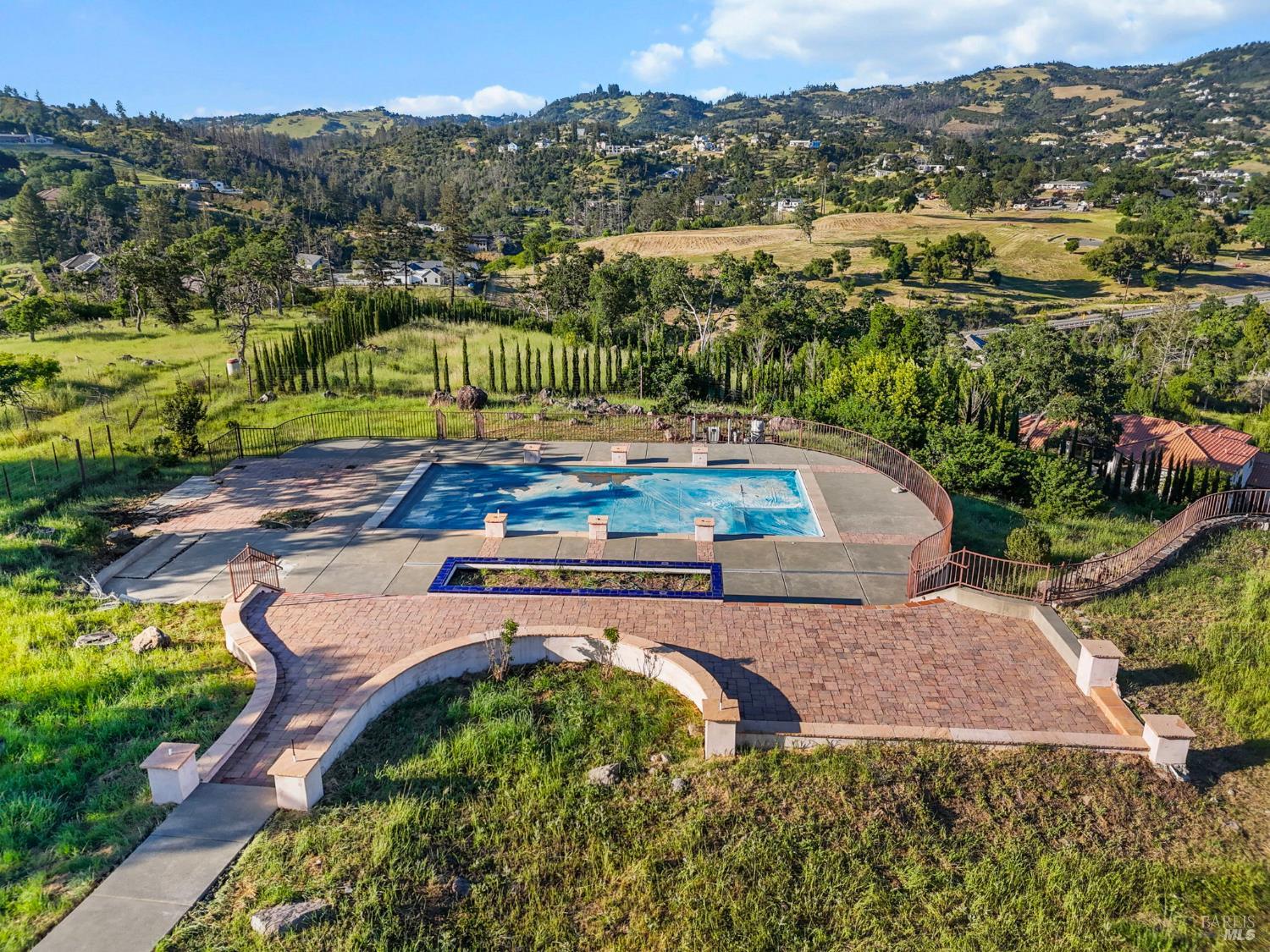 0 3981 Skyfarm Drive