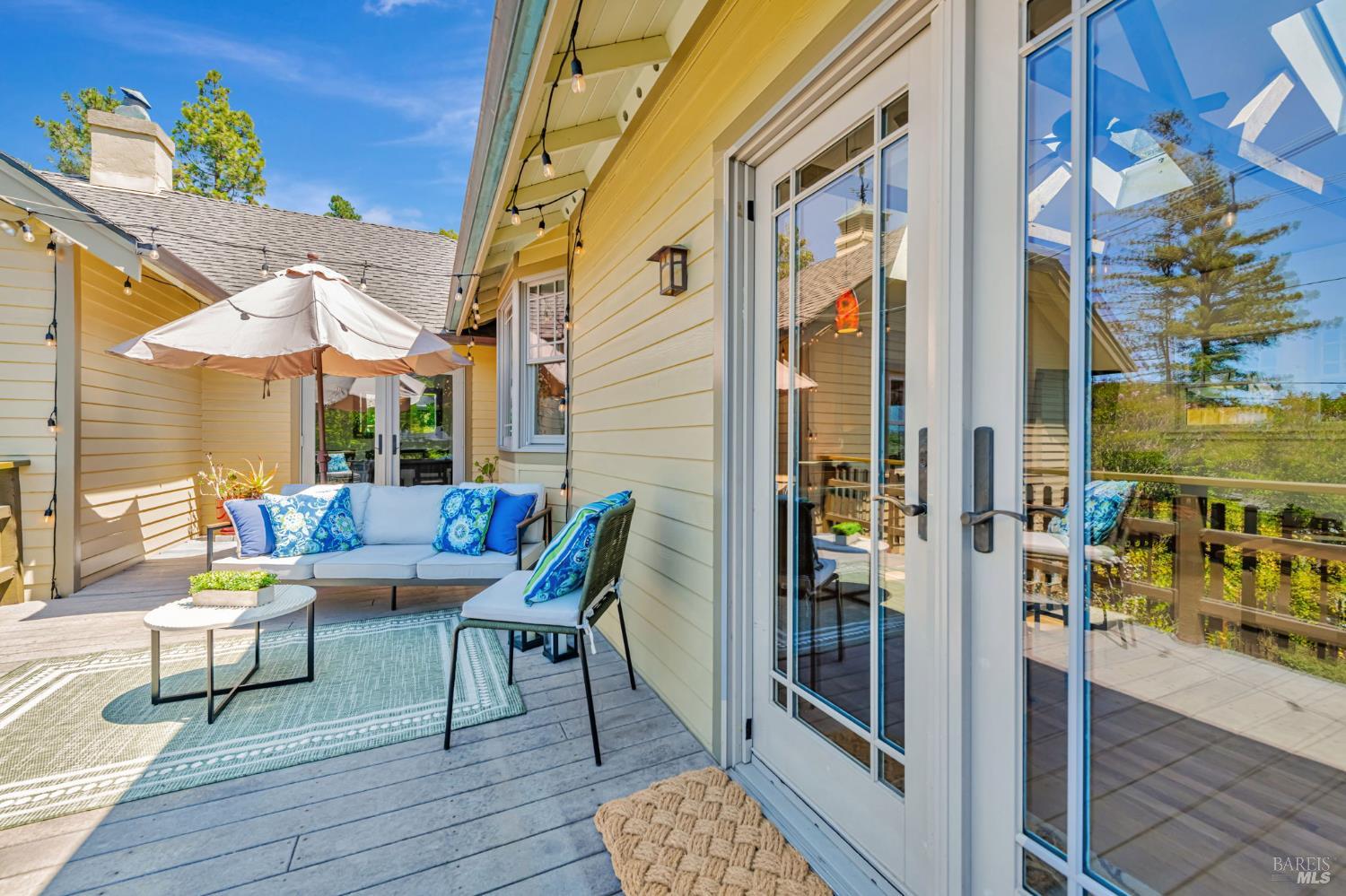 Detail Gallery Image 27 of 34 For 405 Oakdale Ave, Corte Madera,  CA 94925 - 5 Beds | 4/1 Baths