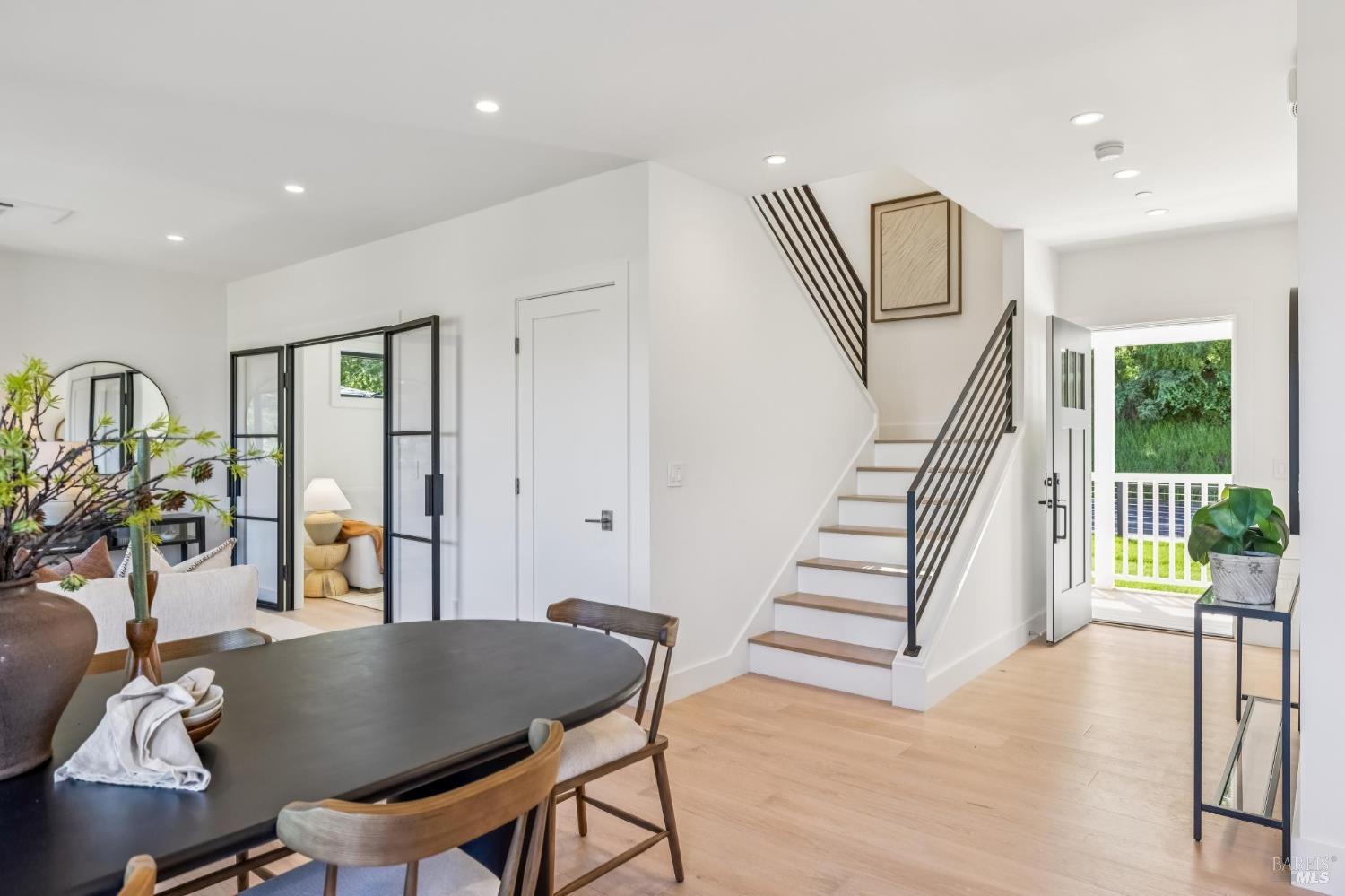 Detail Gallery Image 8 of 73 For 308 Marin Ave, Mill Valley,  CA 94941 - 4 Beds | 3/1 Baths