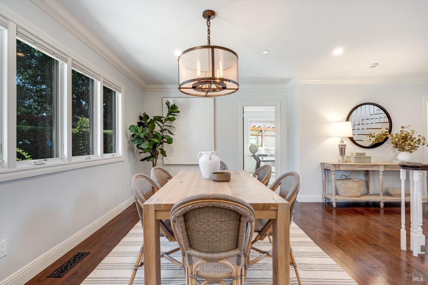 18428 4th Avenue photo 3