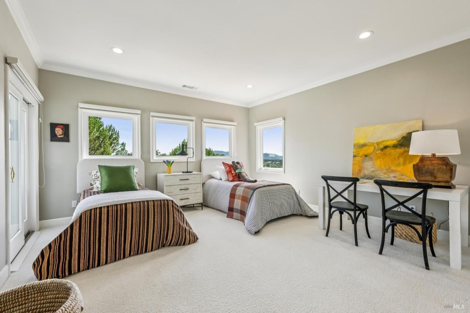 Detail Gallery Image 39 of 56 For 5 Heatherstone Ln, San Rafael,  CA 94903 - 4 Beds | 3 Baths