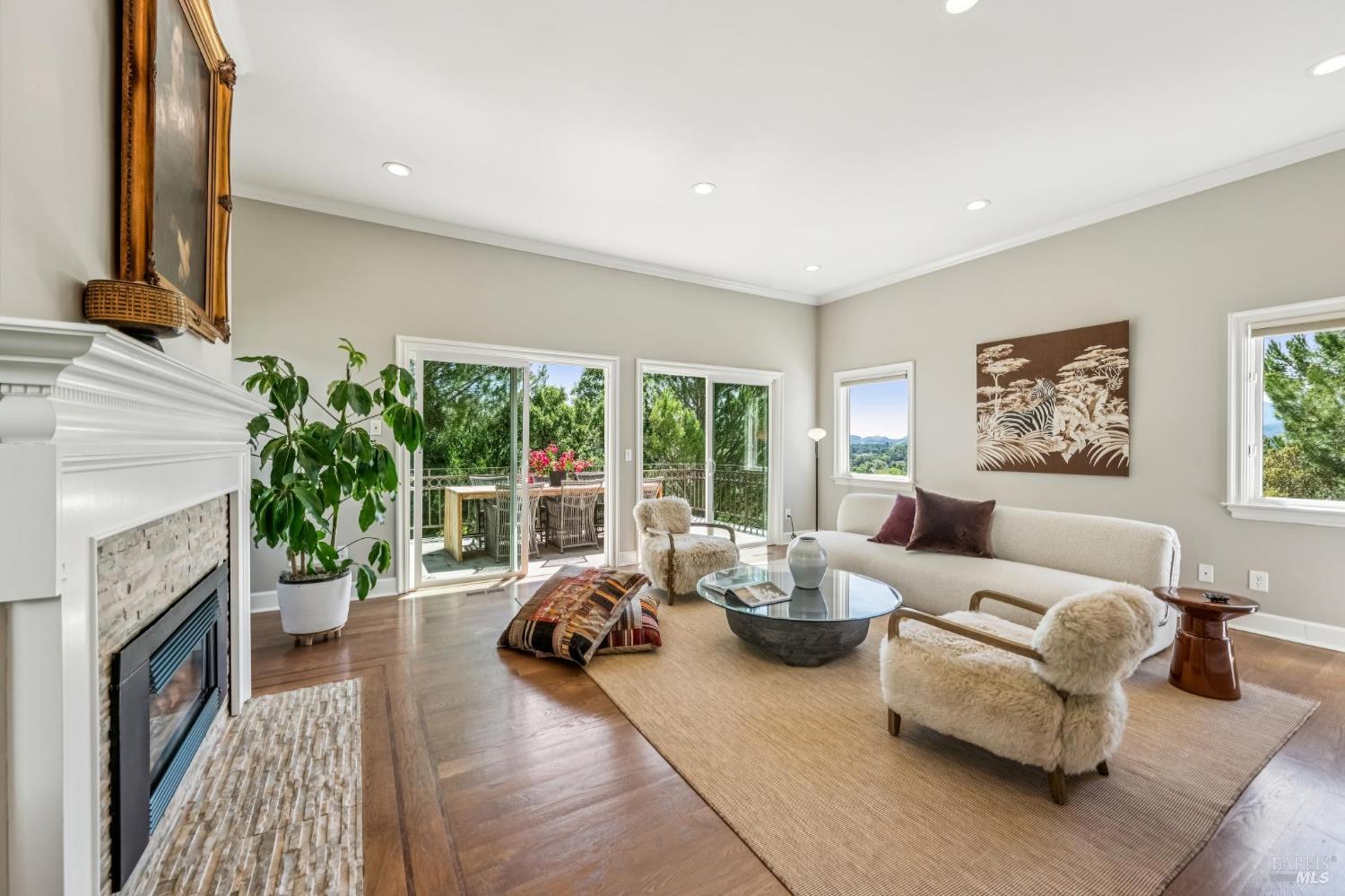 Detail Gallery Image 22 of 56 For 5 Heatherstone Ln, San Rafael,  CA 94903 - 4 Beds | 3 Baths