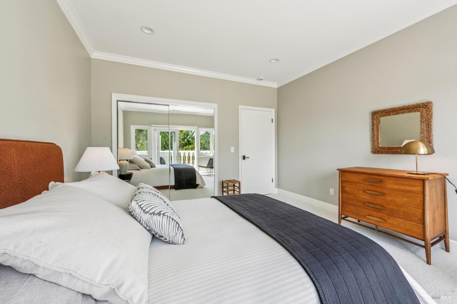 Detail Gallery Image 37 of 56 For 5 Heatherstone Ln, San Rafael,  CA 94903 - 4 Beds | 3 Baths