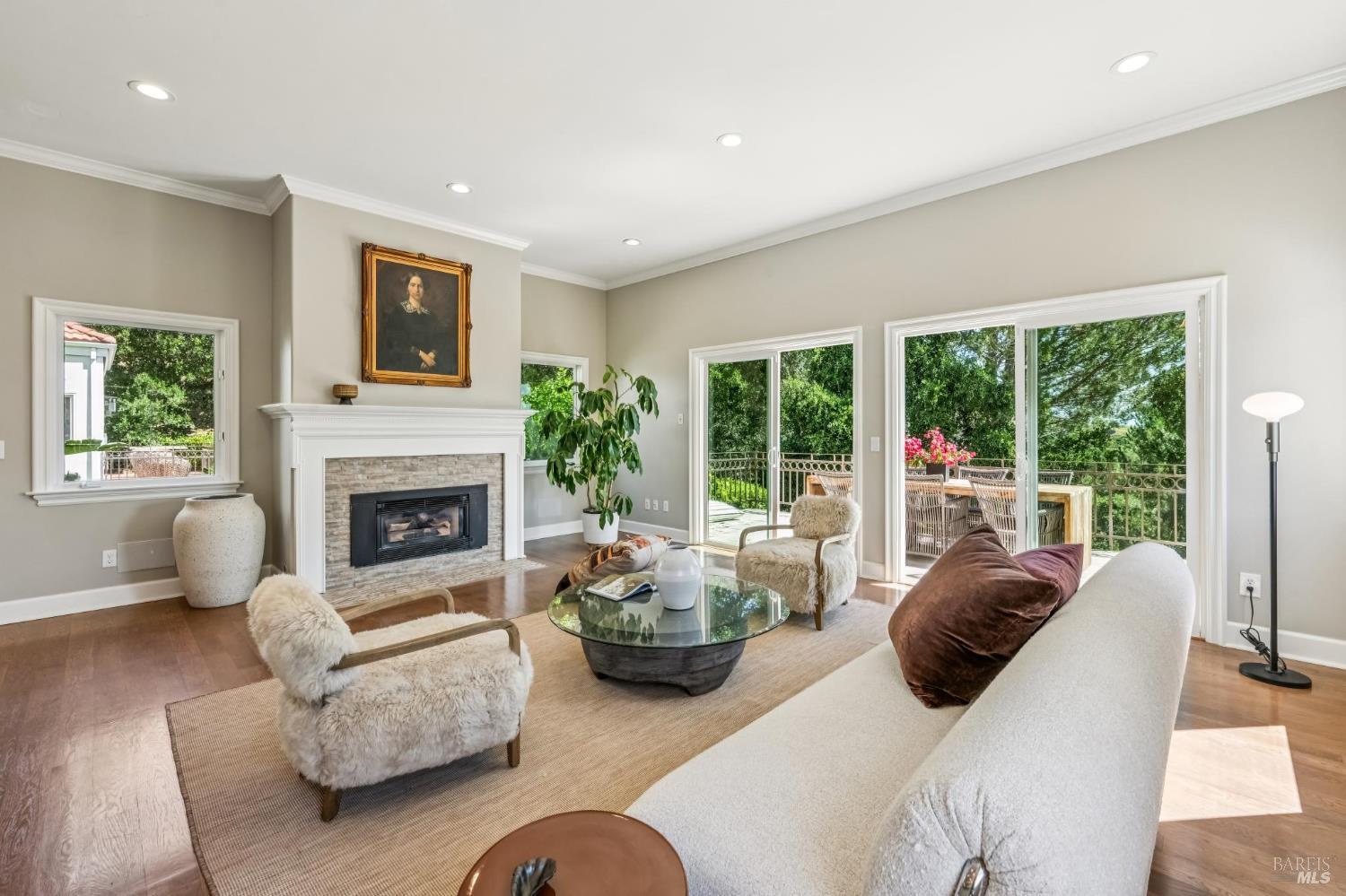 Detail Gallery Image 25 of 56 For 5 Heatherstone Ln, San Rafael,  CA 94903 - 4 Beds | 3 Baths