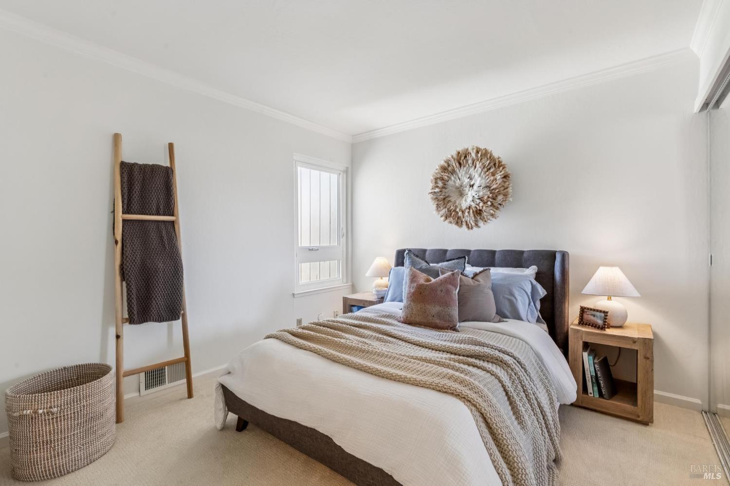 Detail Gallery Image 25 of 33 For 135 Lincoln Dr, Sausalito,  CA 94965 - 3 Beds | 2/1 Baths