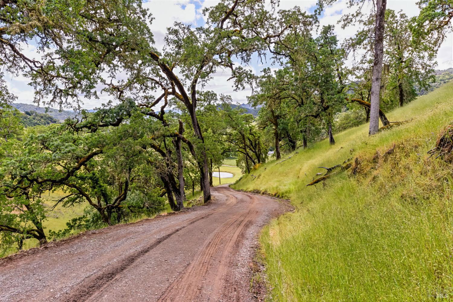 Detail Gallery Image 35 of 46 For 4610 Feliz Creek Rd, Hopland,  CA 95449 - 1 Beds | 1/1 Baths