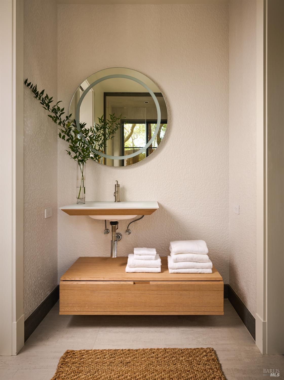 Detail Gallery Image 14 of 19 For 608 Seminary Dr, Mill Valley,  CA 94941 - 5 Beds | 4/2 Baths