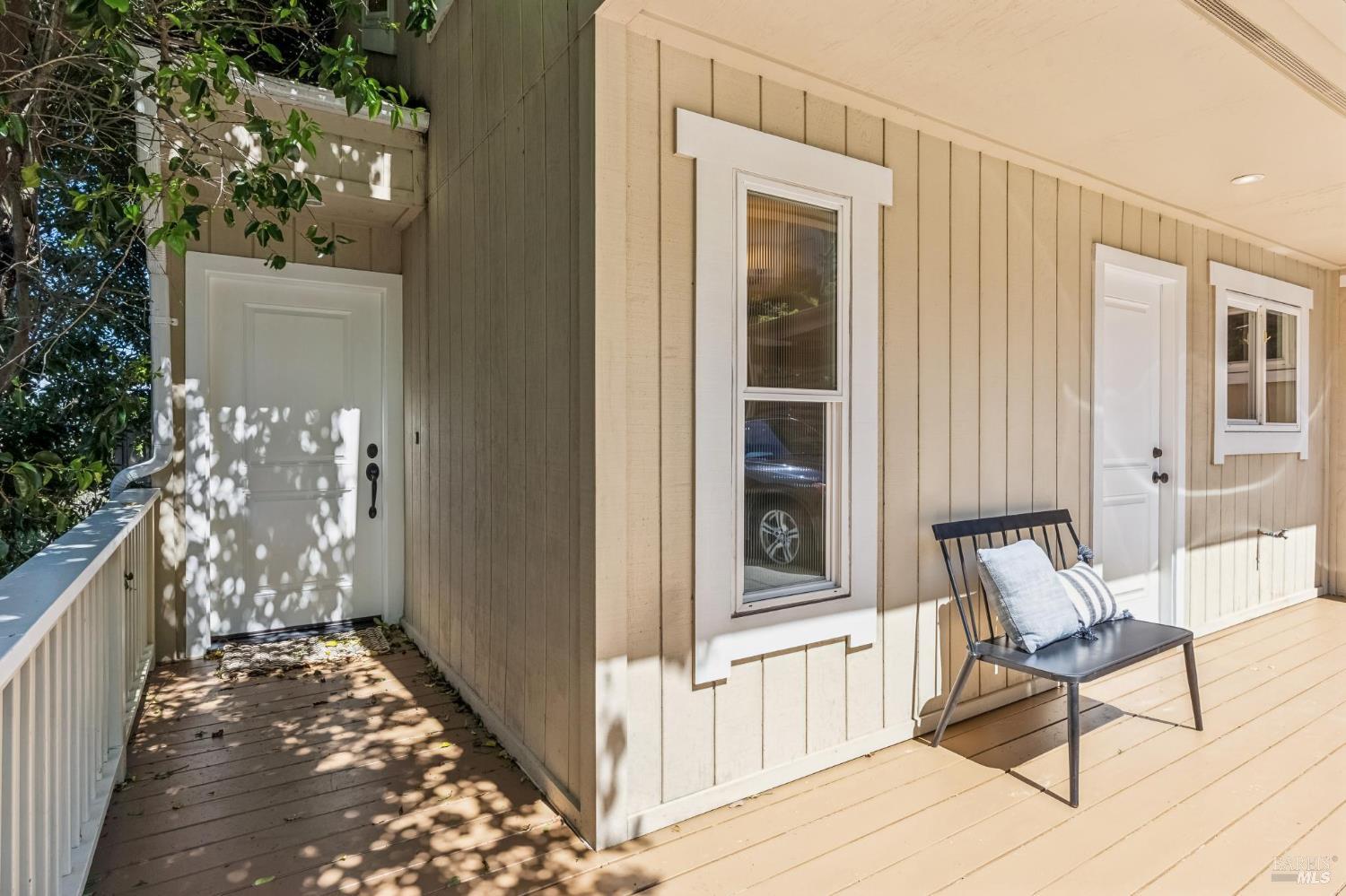 Detail Gallery Image 31 of 33 For 135 Lincoln Dr, Sausalito,  CA 94965 - 3 Beds | 2/1 Baths