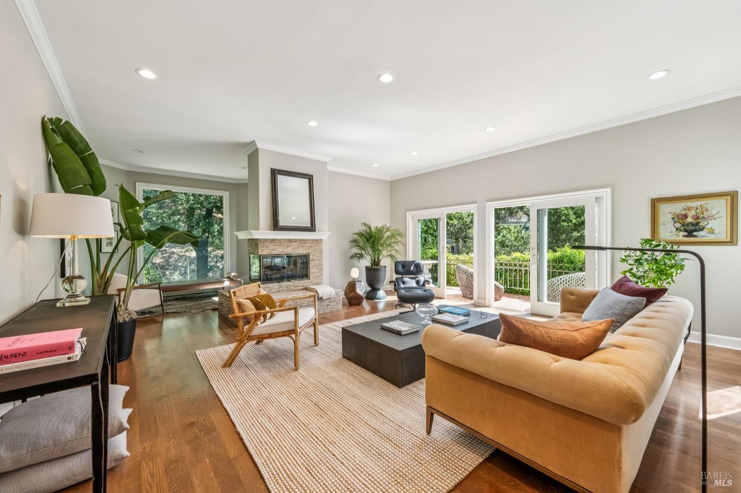 Detail Gallery Image 6 of 56 For 5 Heatherstone Ln, San Rafael,  CA 94903 - 4 Beds | 3 Baths