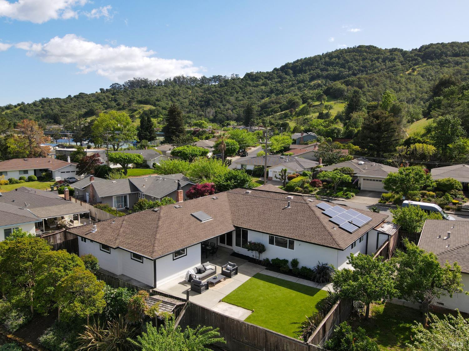 Detail Gallery Image 44 of 44 For 16 Wallace Way, San Rafael,  CA 94903 - 4 Beds | 3 Baths