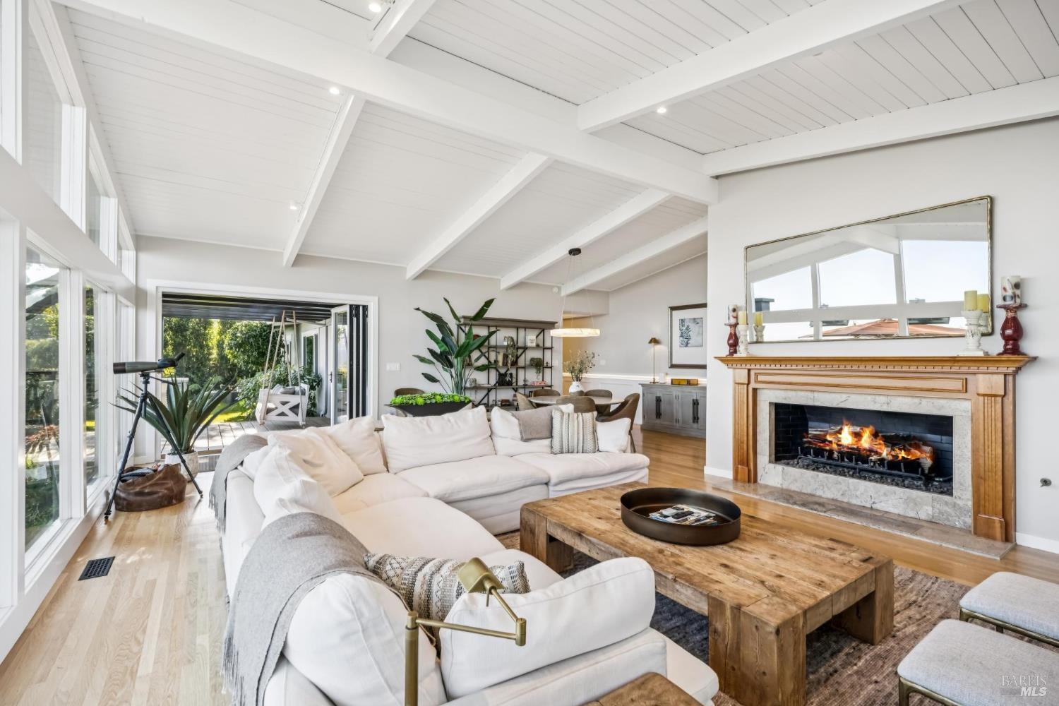 Detail Gallery Image 3 of 25 For 7 Britton Ave, Belvedere,  CA 94920 - 4 Beds | 2/1 Baths