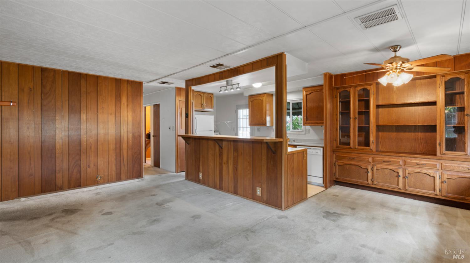 Detail Gallery Image 4 of 23 For 506 Vera Cruz Ave, Novato,  CA 94949 - 2 Beds | 1 Baths